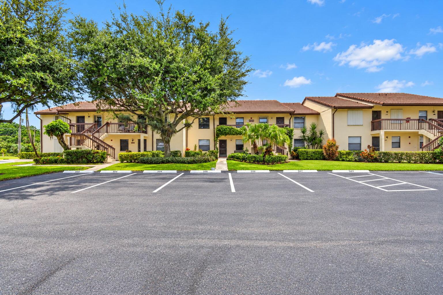 4570 LUCERNE LAKES Boulevard E 203