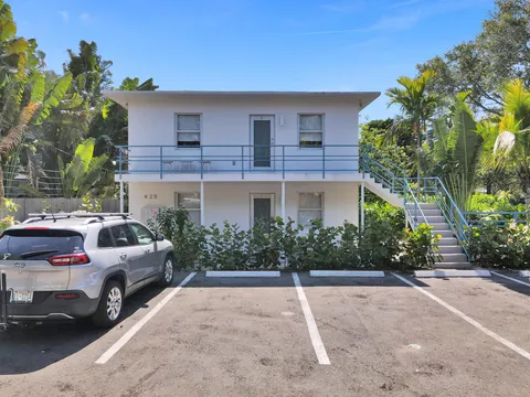 625 NE 13th Avenue Unit 02, Fort Lauderdale, FL MLS: R10989846