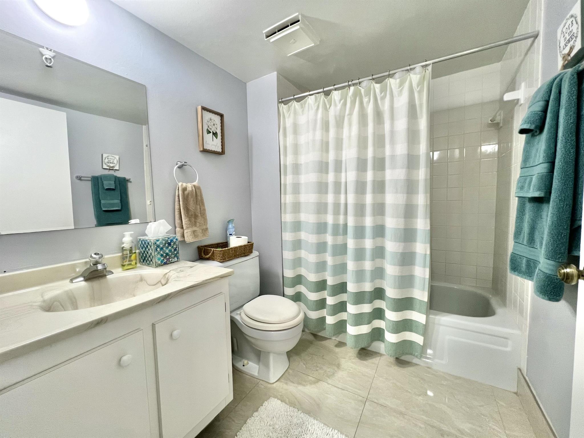 WATERS EDGE TOWERS CONDO - Residential Lease