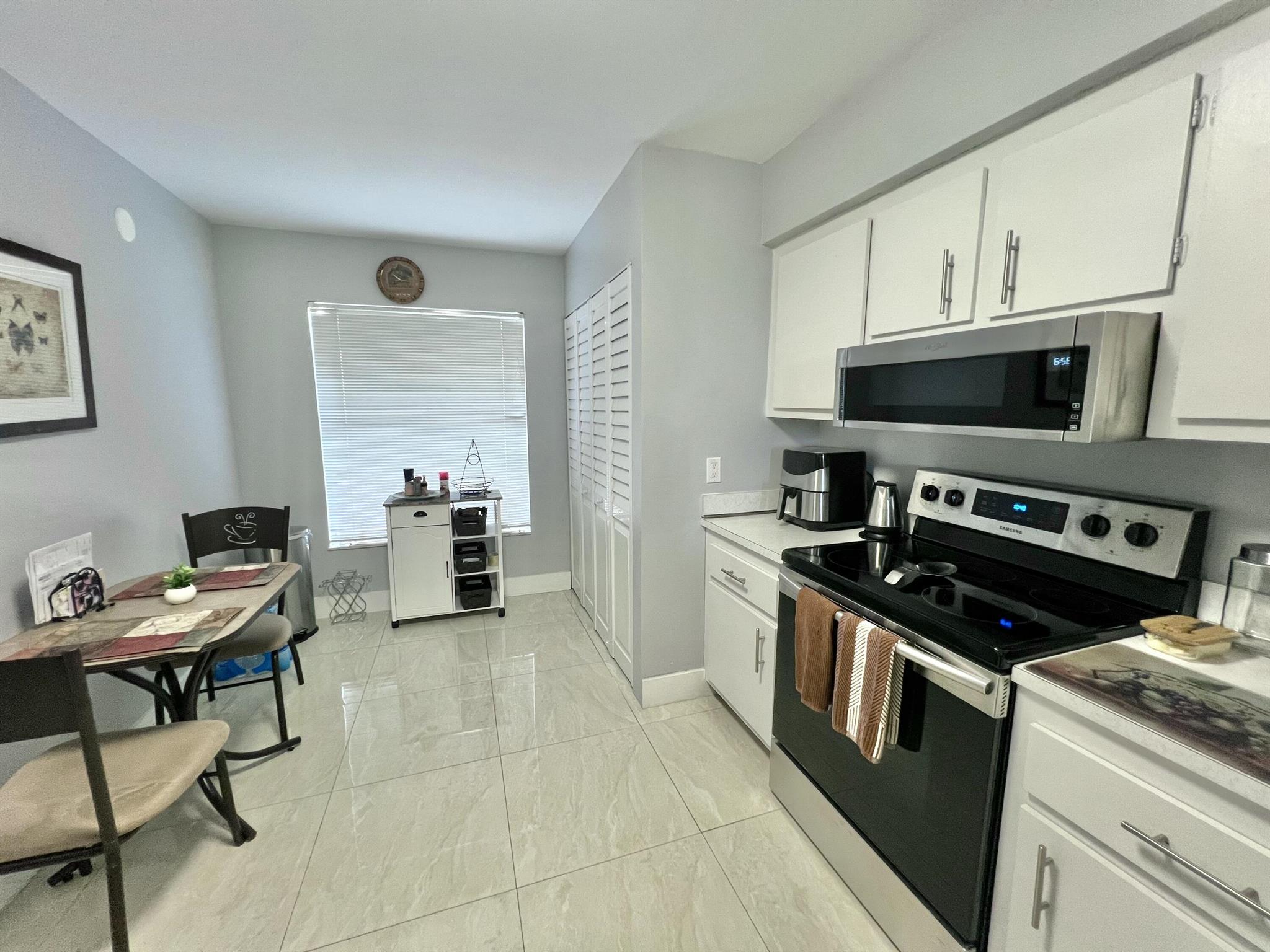 WATERS EDGE TOWERS CONDO - Residential Lease