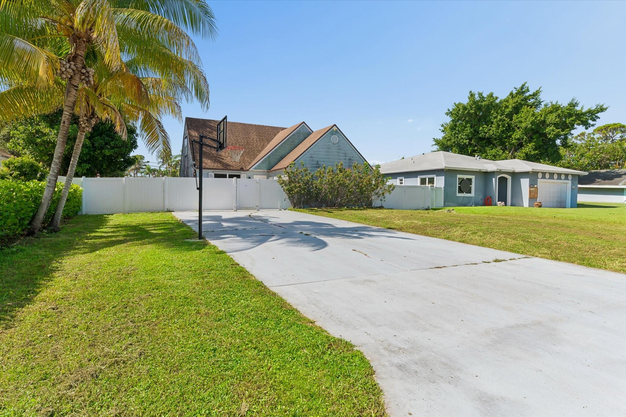 5414 SUNRISE Boulevard