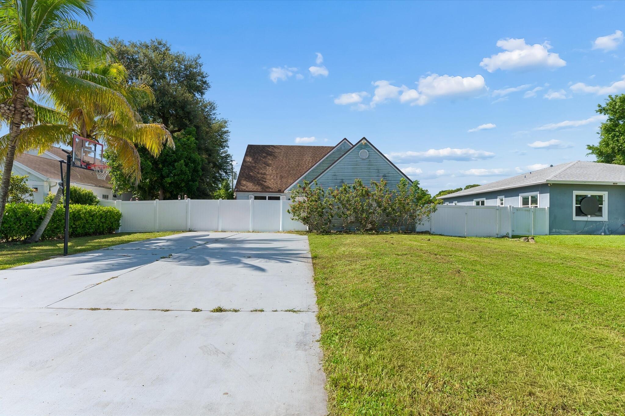5414 SUNRISE Boulevard