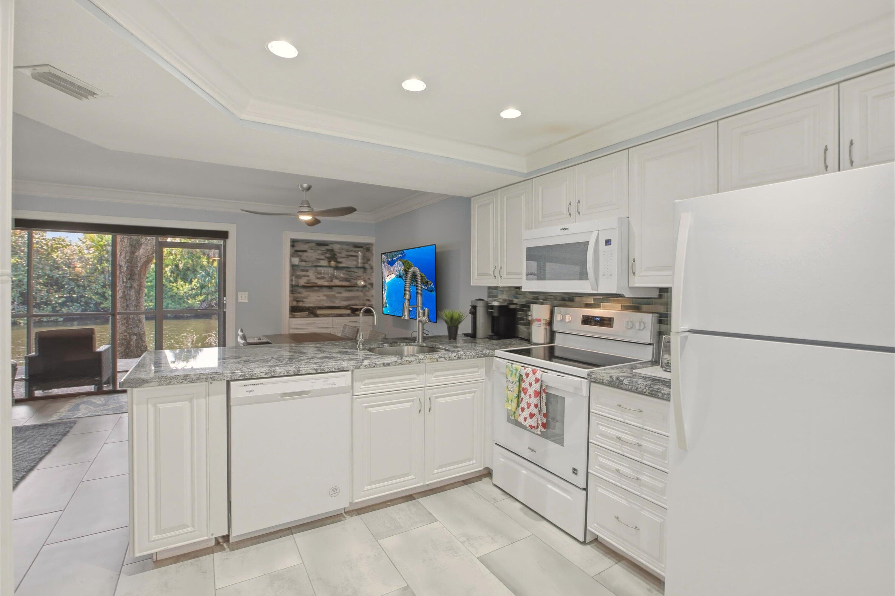 SEA RISE CONDO - Residential