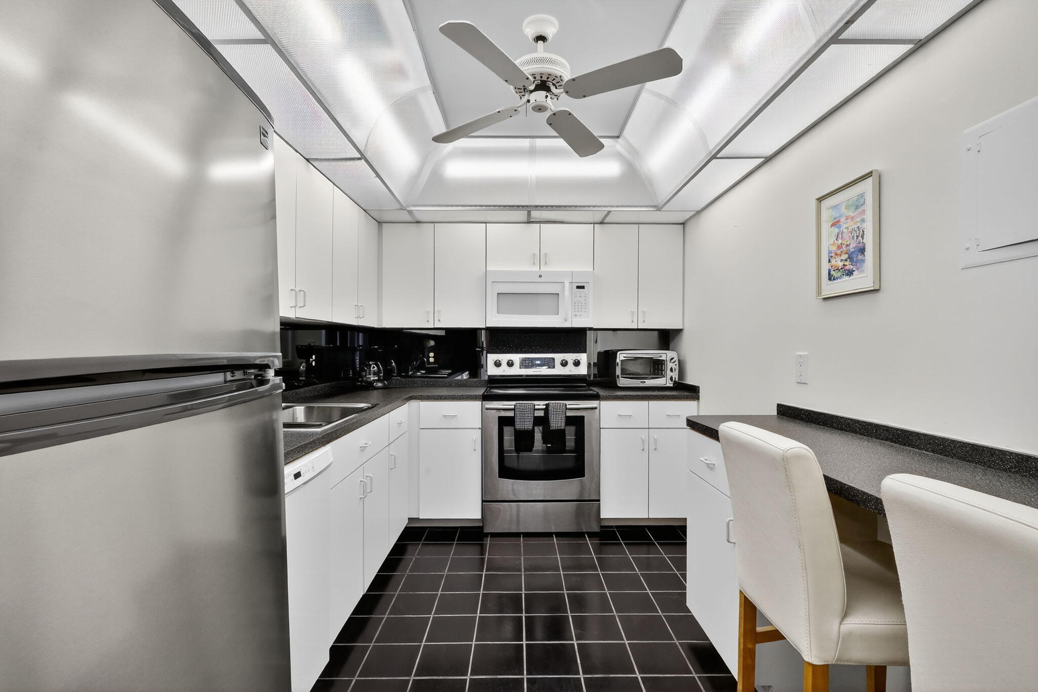 LA PALMA CONDO - Residential