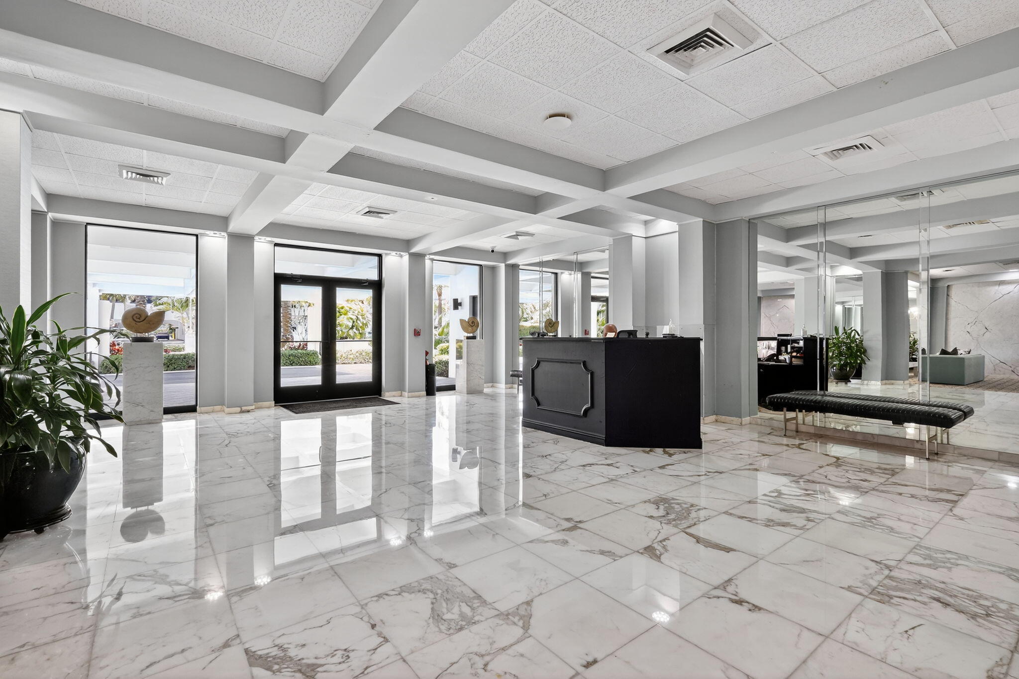 LA PALMA CONDO - Residential