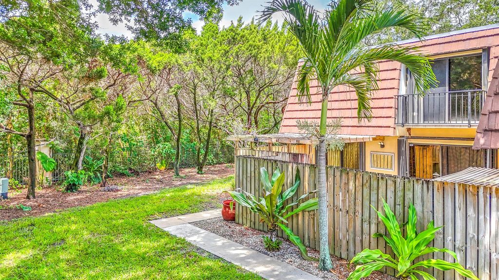 Photo of 2018 SE 20th Lane, Palm Beach Gardens, FL 33418 (MLS # R11101094)