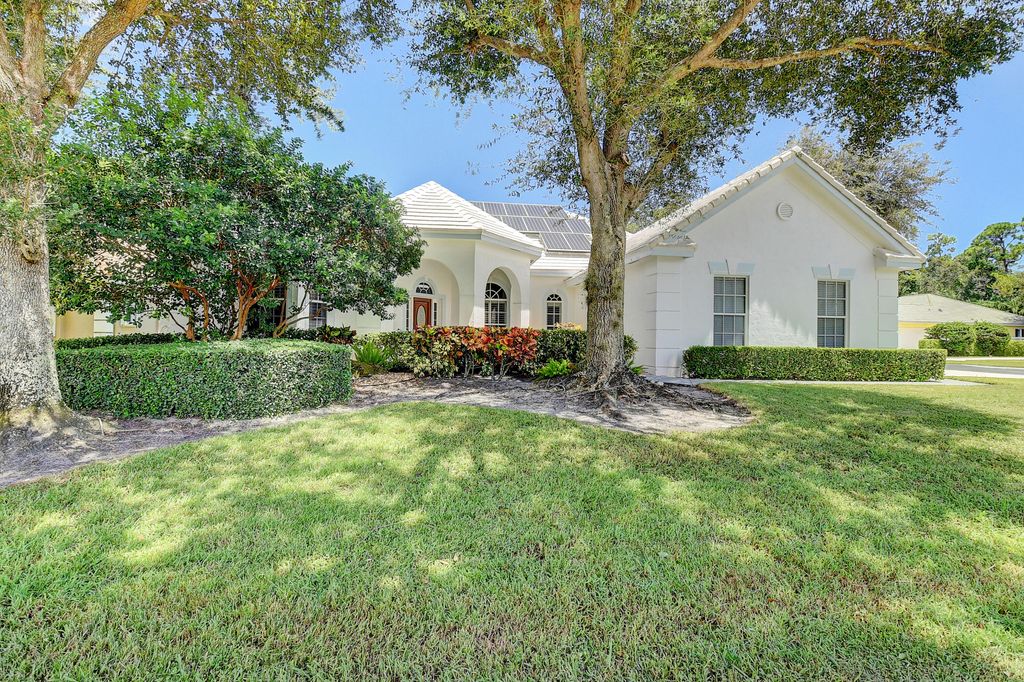 Photo of 4950 Glenn Pine Lane, Boynton Beach, FL 33436 (MLS # R10973737)