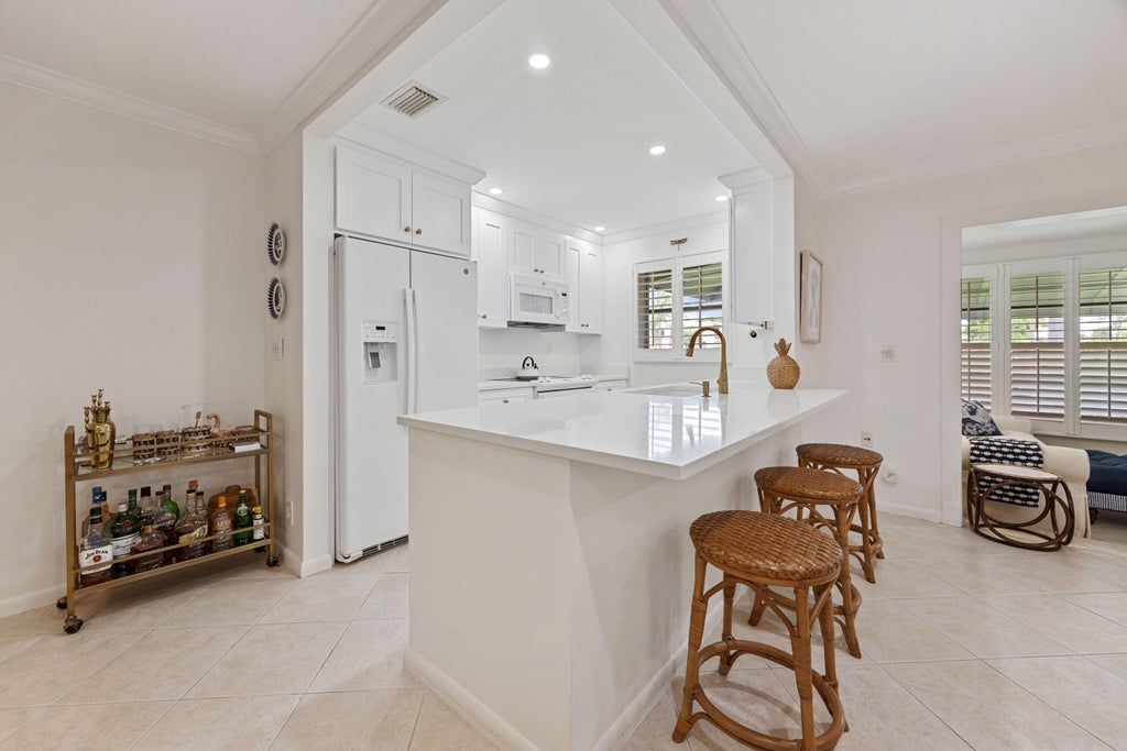 Photo of 1082 NORTH Drive #B, Delray Beach, FL 33445 (MLS # B26073208)