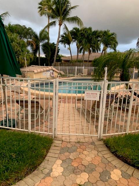 728 NE 13th Ct 14