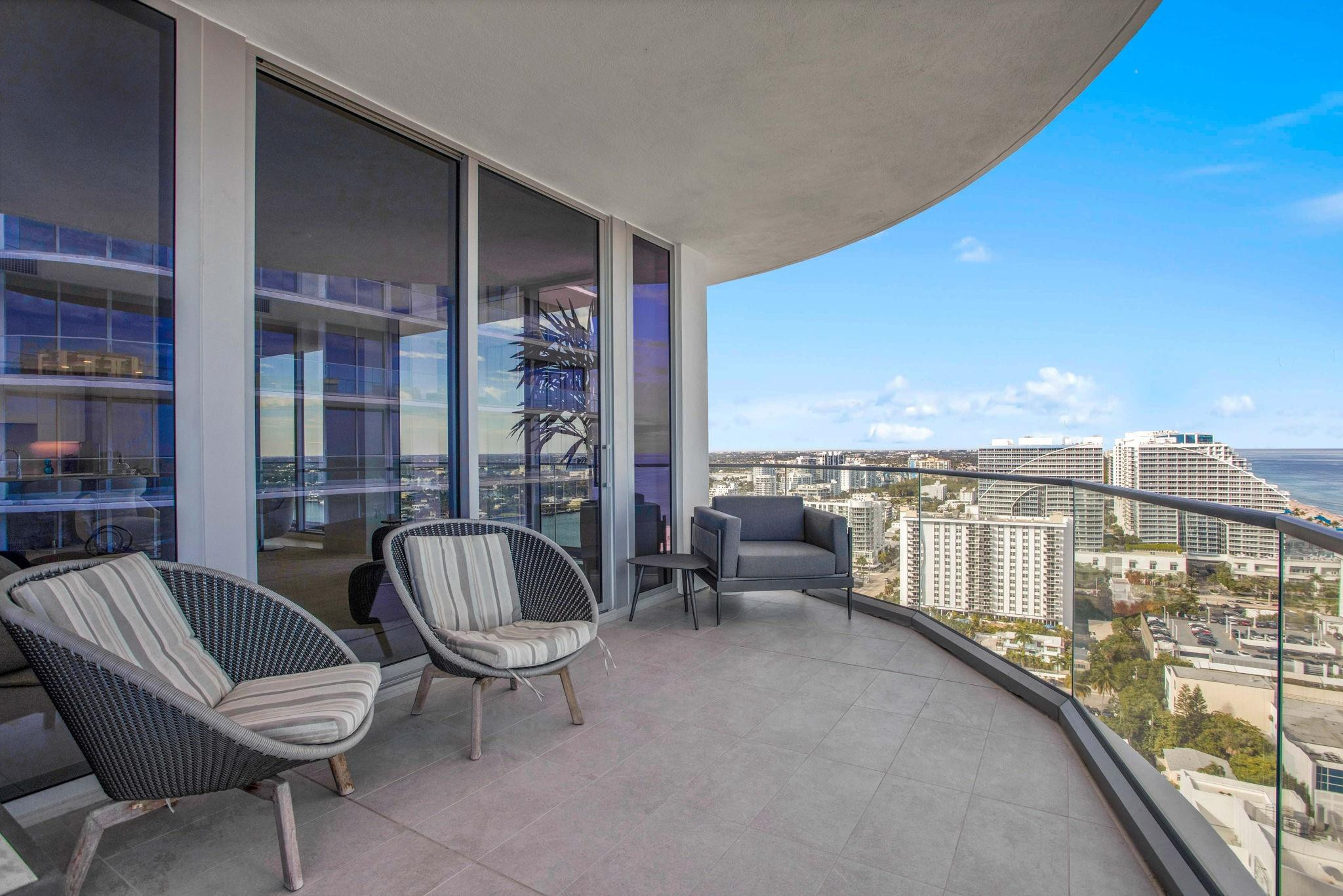 153 N Seabreeze Boulevard 2205-S