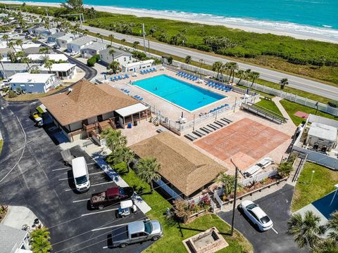 A home in Hutchinson Island