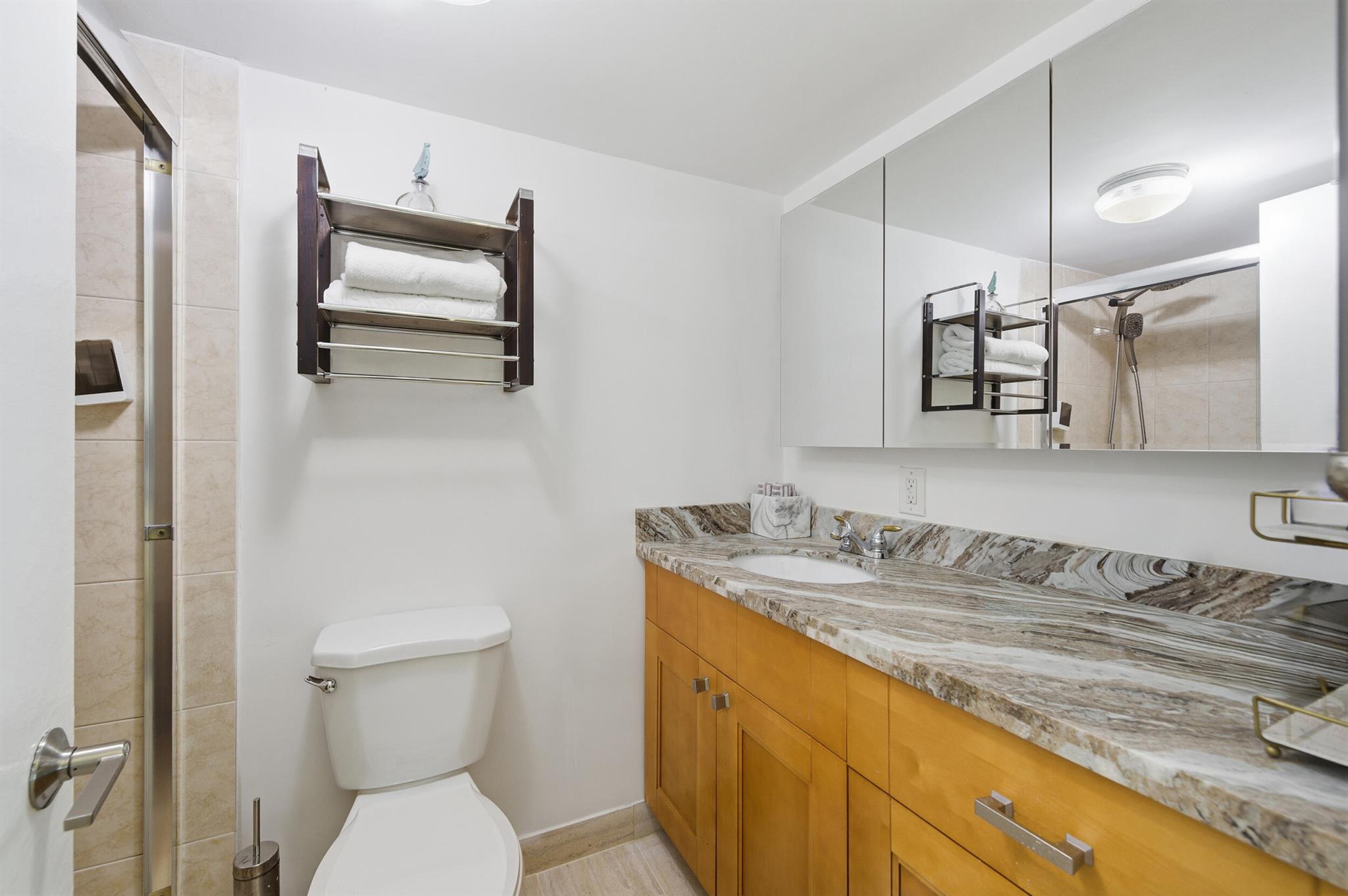 KINGS POINT FLANDERS COND - Residential