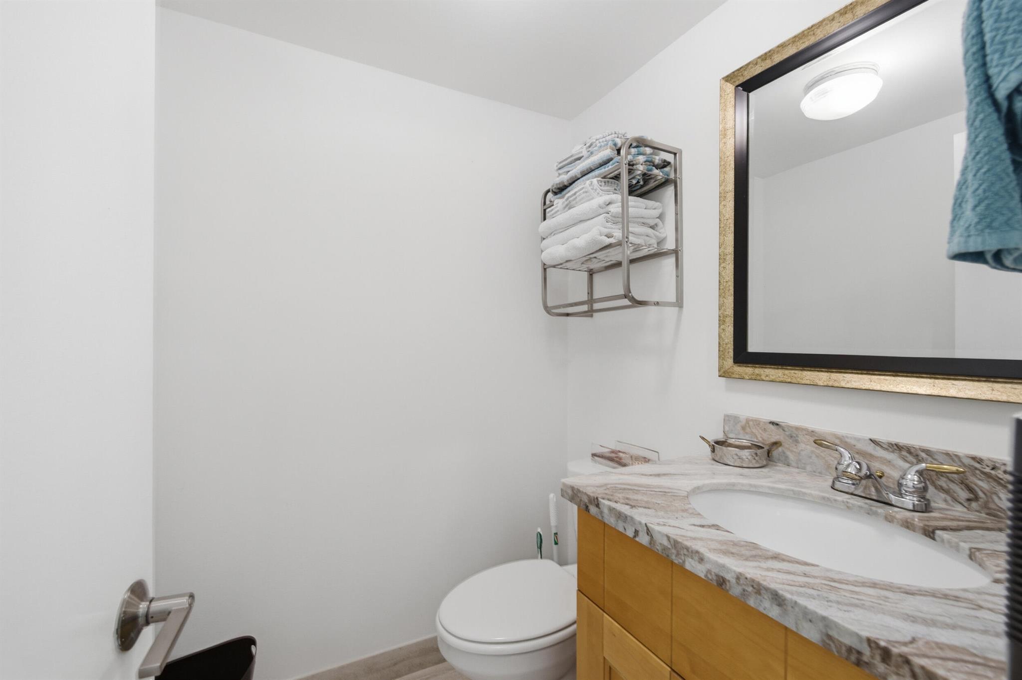 KINGS POINT FLANDERS COND - Residential