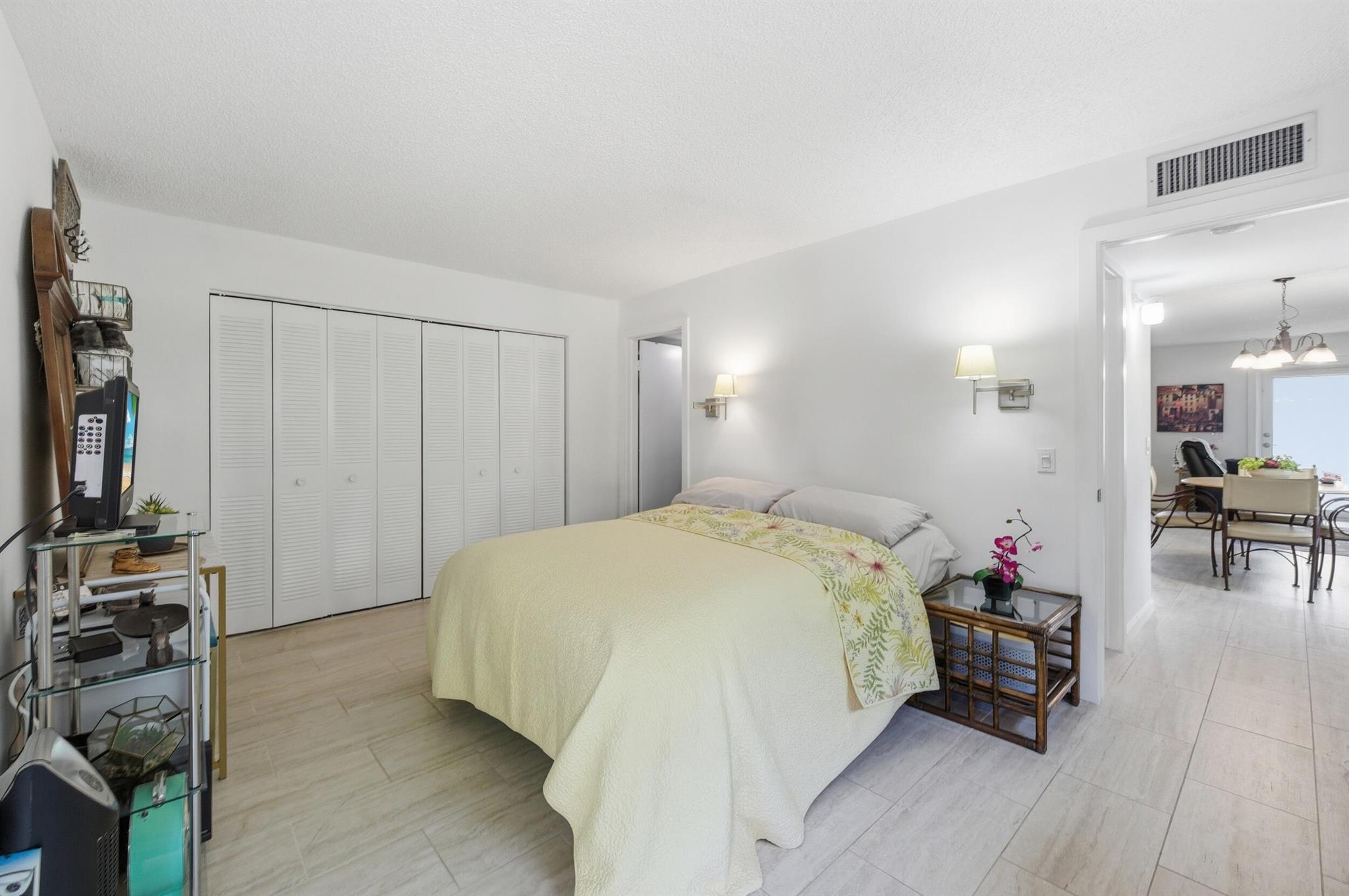 KINGS POINT FLANDERS COND - Residential