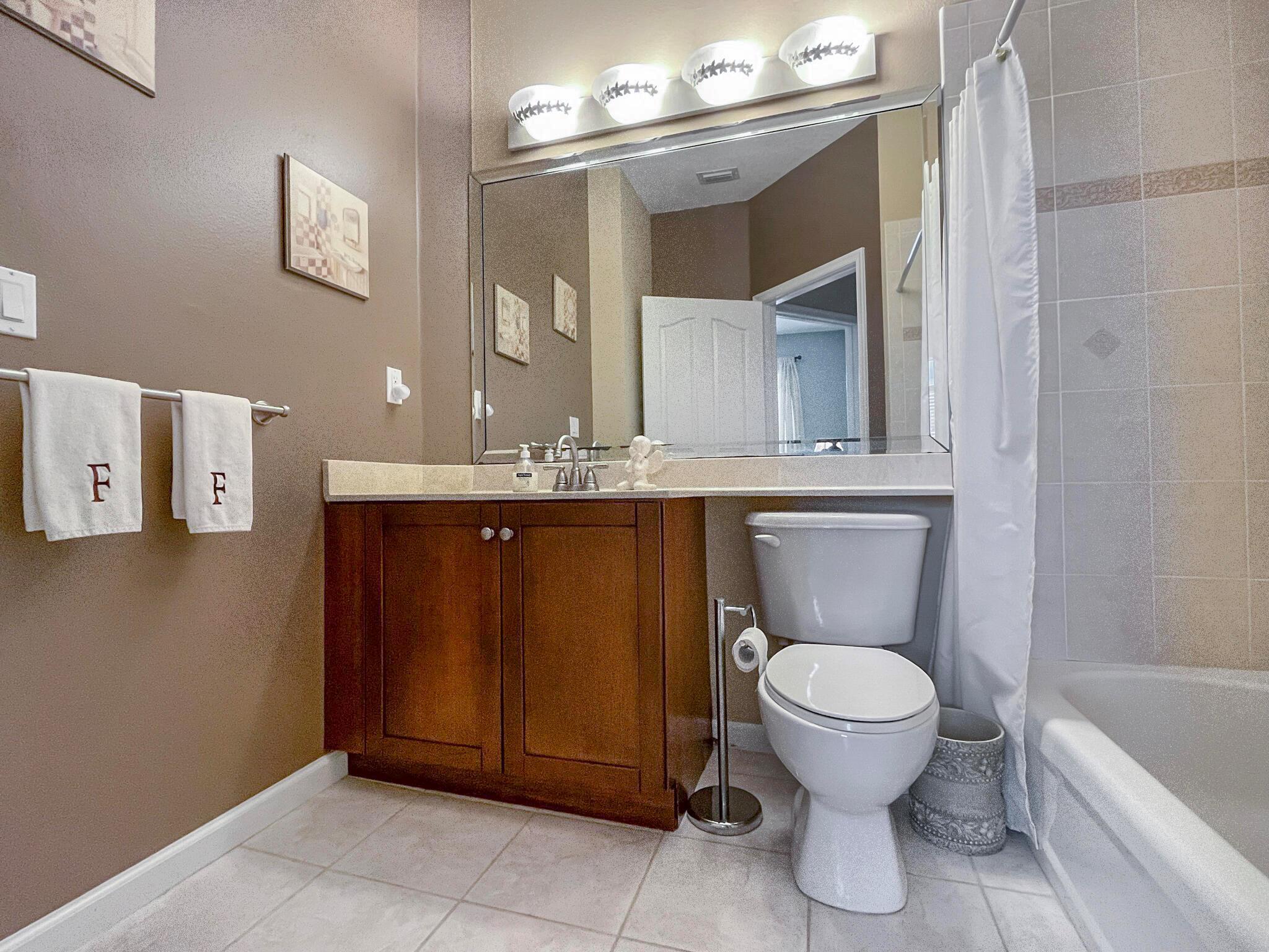 JENSEN BEACH COUNTRY CLUB PLAT NO. 8 - Residential