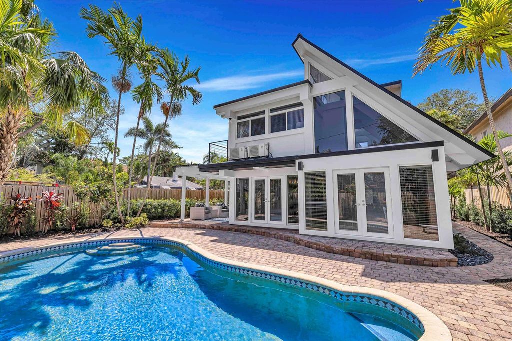 Photo of 1607 SE 1st Street, Fort Lauderdale, FL 33301 (MLS # F10505030)