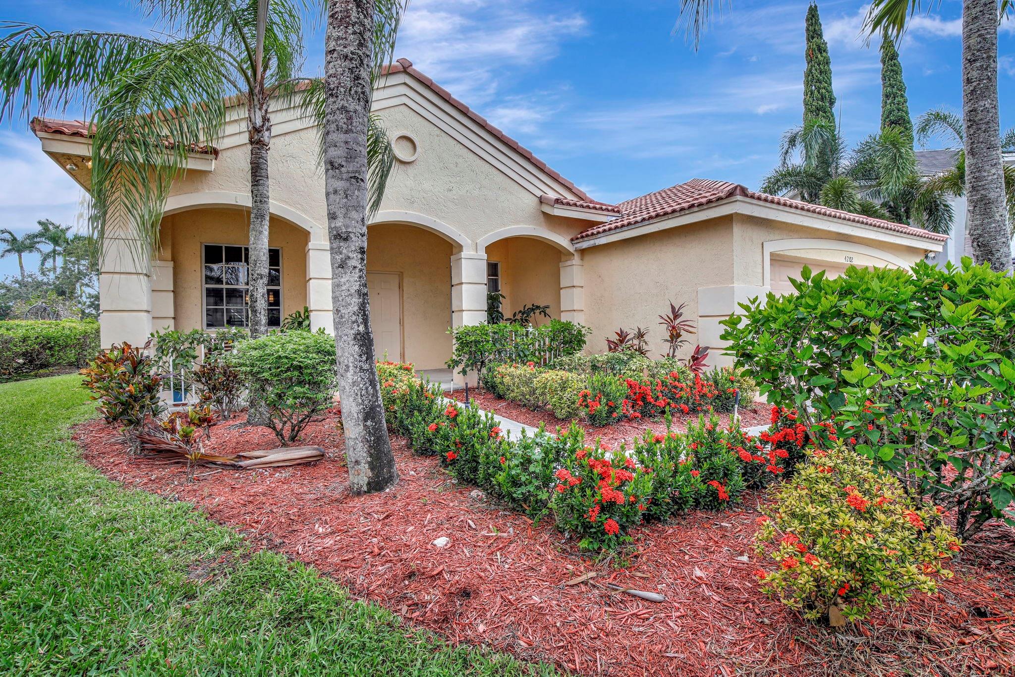 Beautiful 4-bed, 2.5-bath single-story home in The Ridges, Weston! Located on a quiet cul-de-sac with no backyard neighbors, this spacious home offers a serene lake view from the large screened patio—perfect for outdoor living. Inside, enjoy a bright, open floorplan ideal for comfortable living and entertaining. The Ridges is a gated community with 24-hour security and resort-style amenities including a clubhouse, pool, kiddie pool, water playground, walking trails, tot lots, basketball, soccer, and pickleball courts. Walk to top-rated schools and the Weston library.