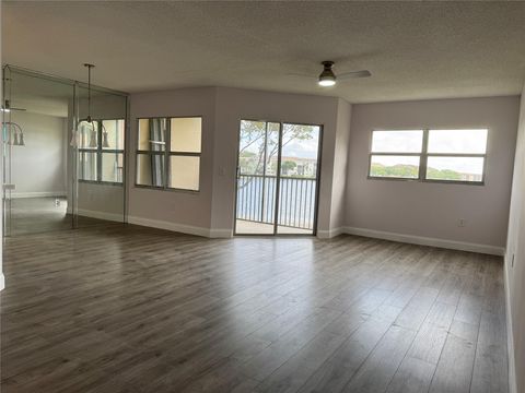 13800 SW 5th Ct 211 Pembroke Pines FL 33027