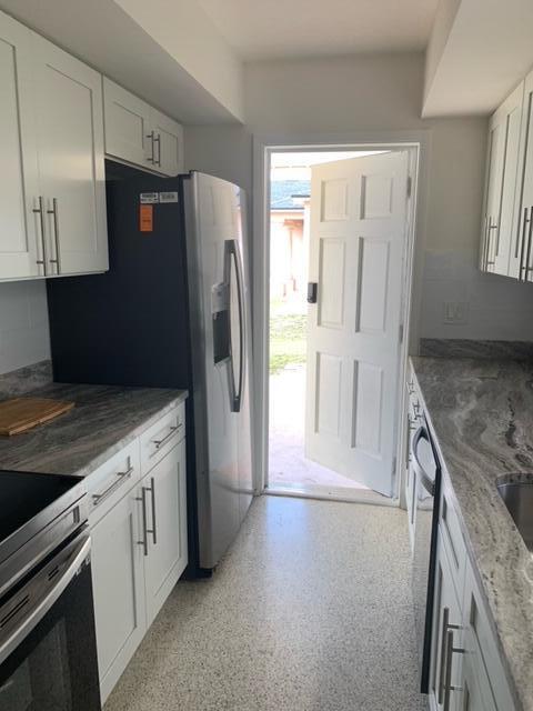 PORT ST LUCIE SECTION 27 - Residential Lease