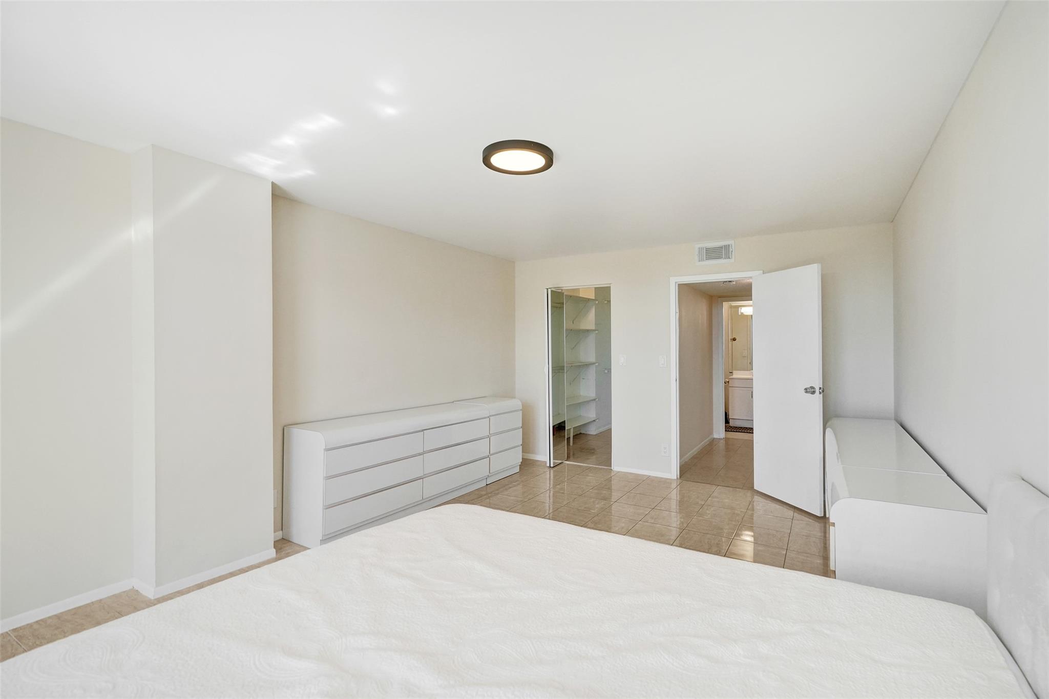 Oceanview Park Condo - Residential Lease