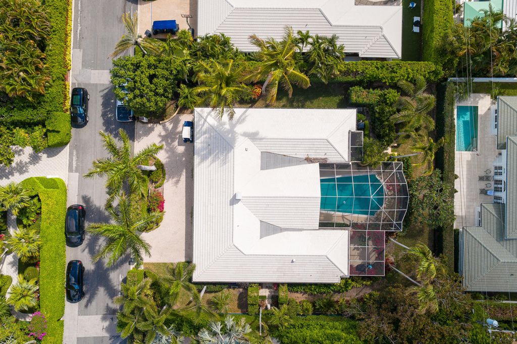 Photo of 280 Tradewind Drive, Palm Beach, FL 33480 (MLS # B26012604)