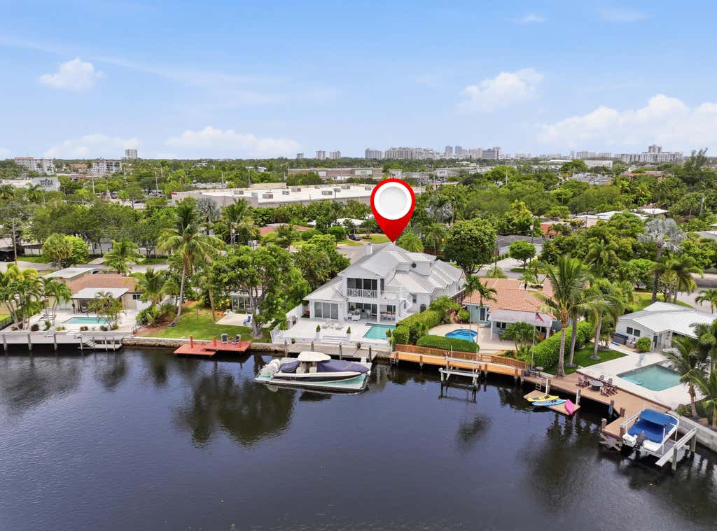 Photo of 2009 NE 21ST Street, Fort Lauderdale, FL 33305 (MLS # B26065201)