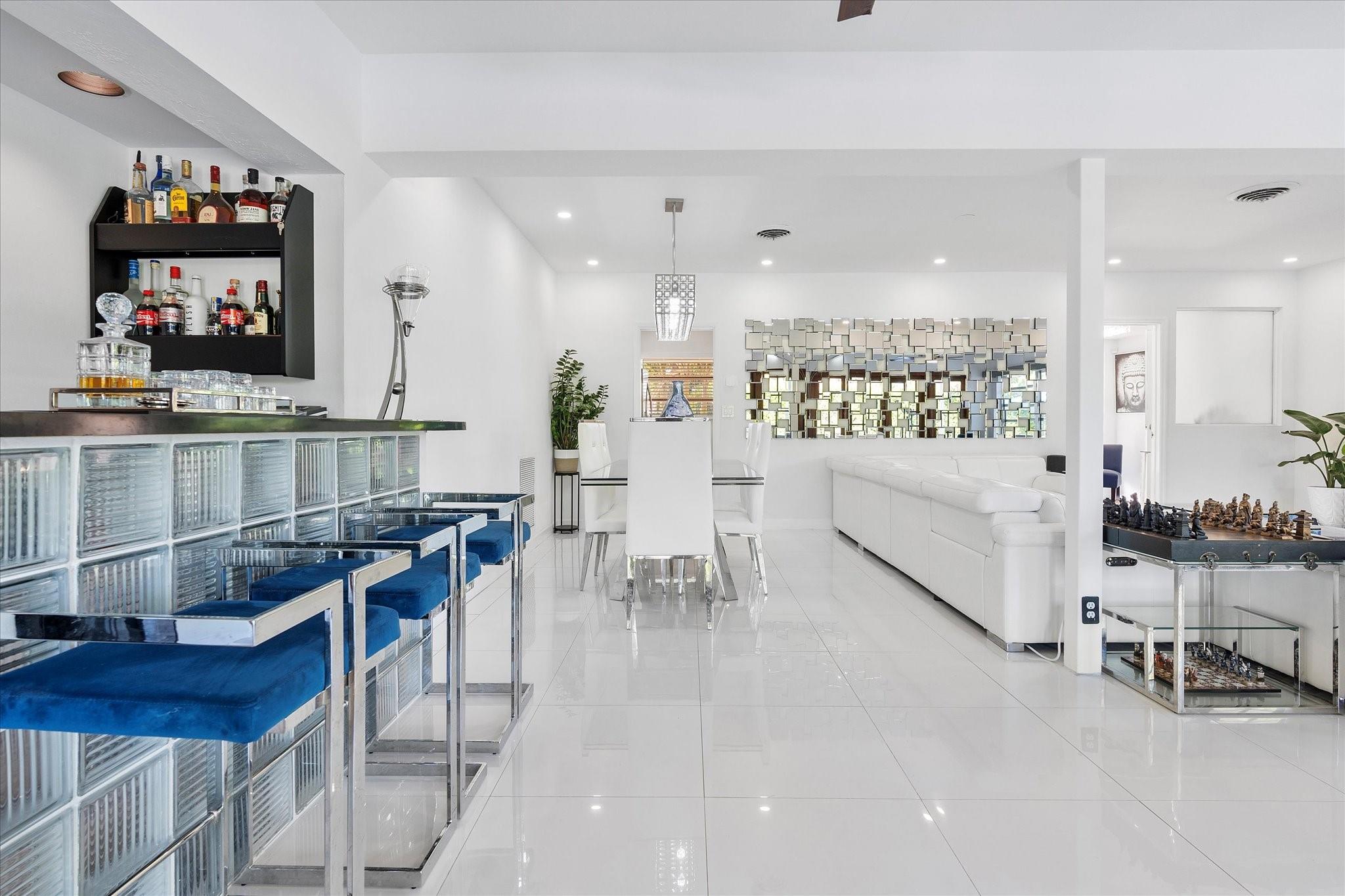 Hollywood Hills 6-22 B - Residential