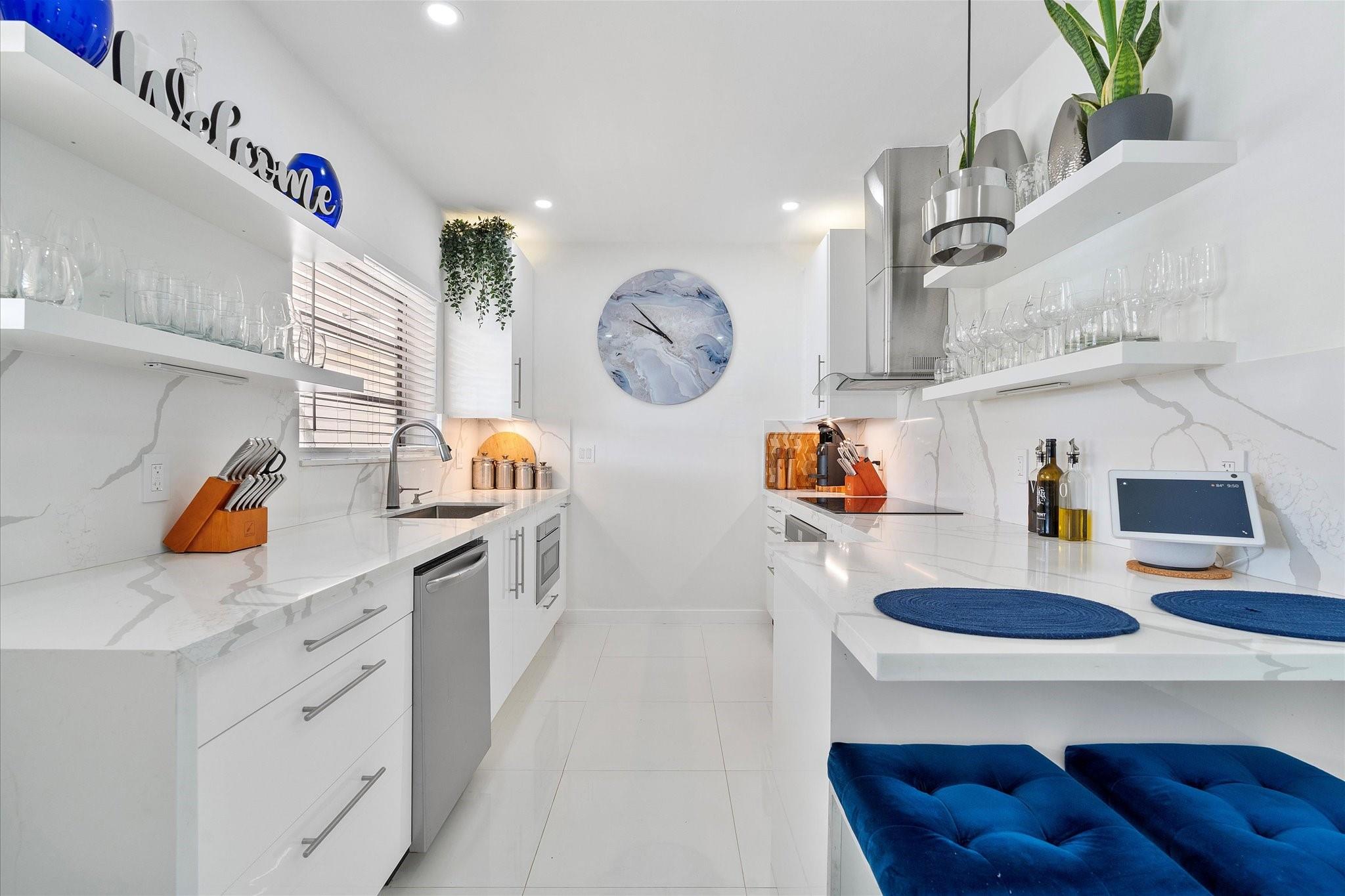 Hollywood Hills 6-22 B - Residential