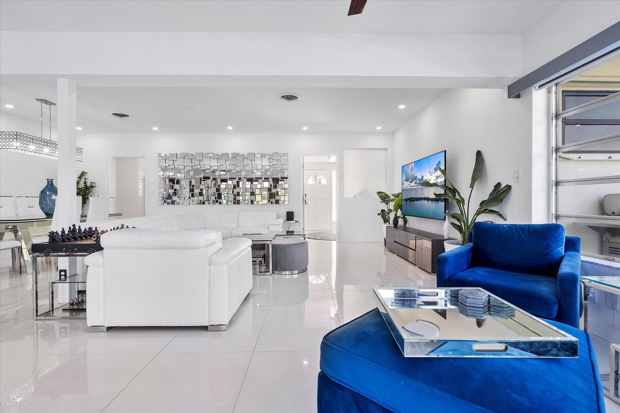 Hollywood Hills 6-22 B - Residential