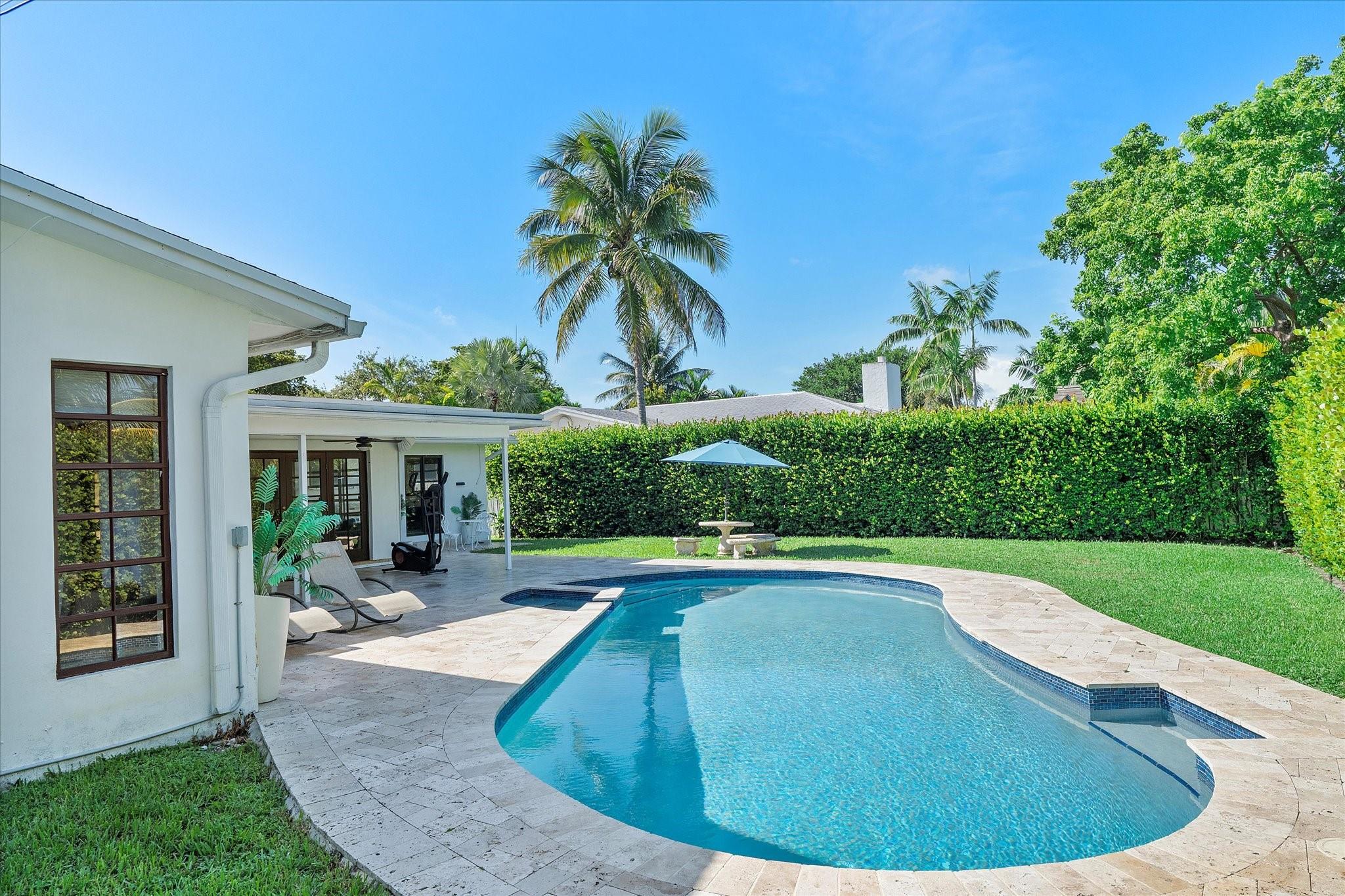 Hollywood Hills 6-22 B - Residential