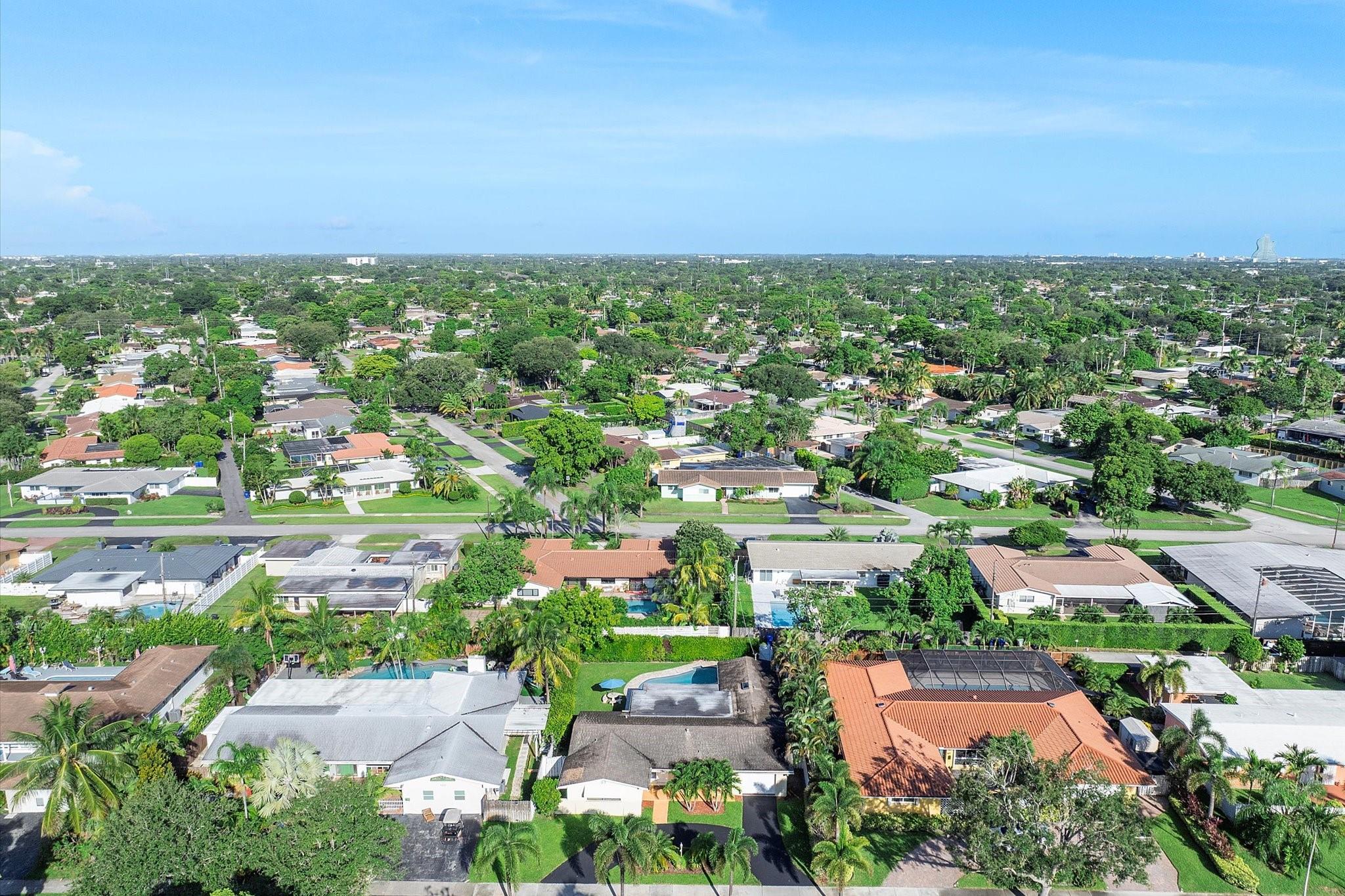 Hollywood Hills 6-22 B - Residential