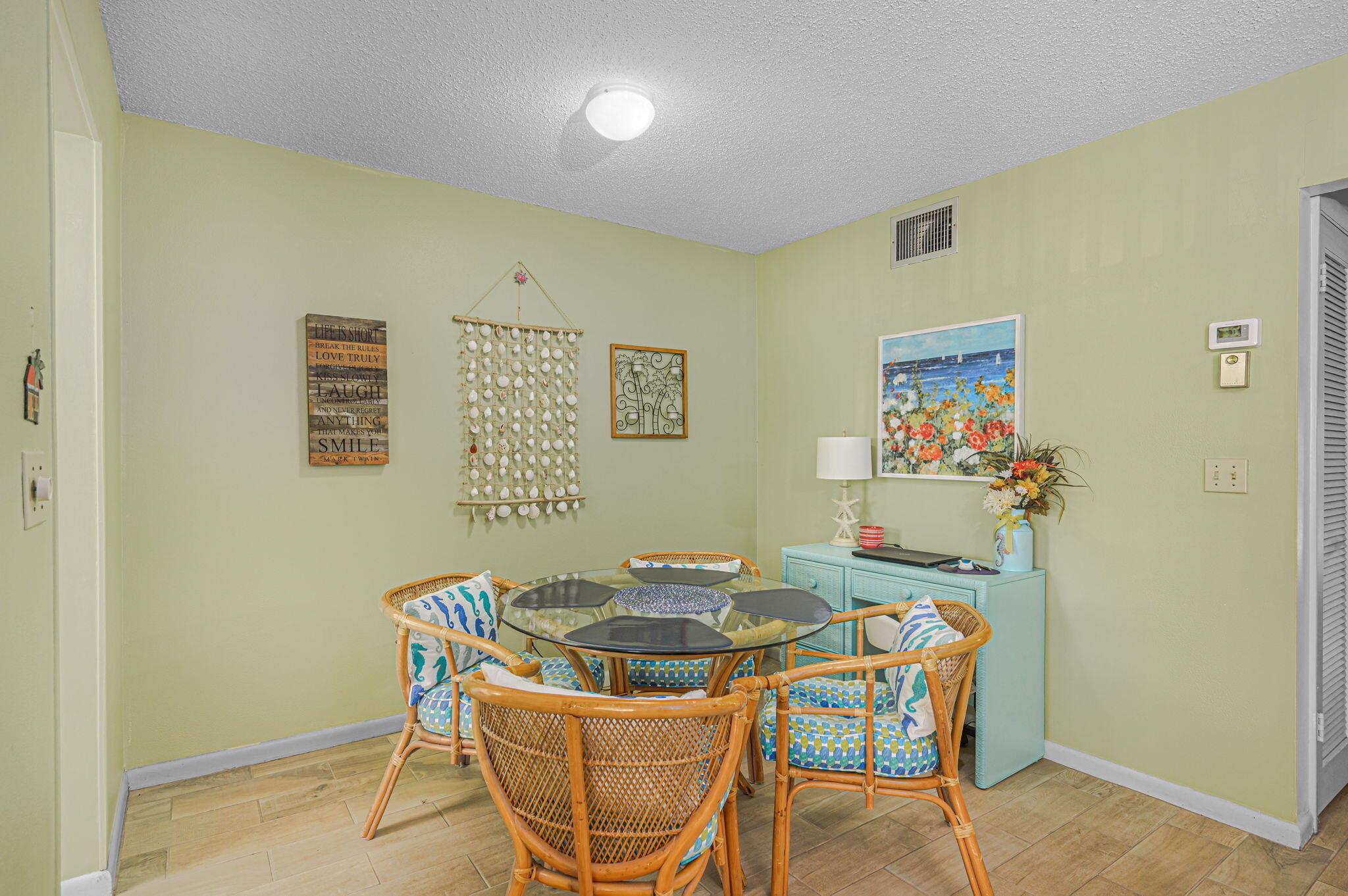 Fort Pierce, Florida 34982, United States, 1 Bedroom Bedrooms, ,1 BathroomBathrooms,Residential,Active,209439