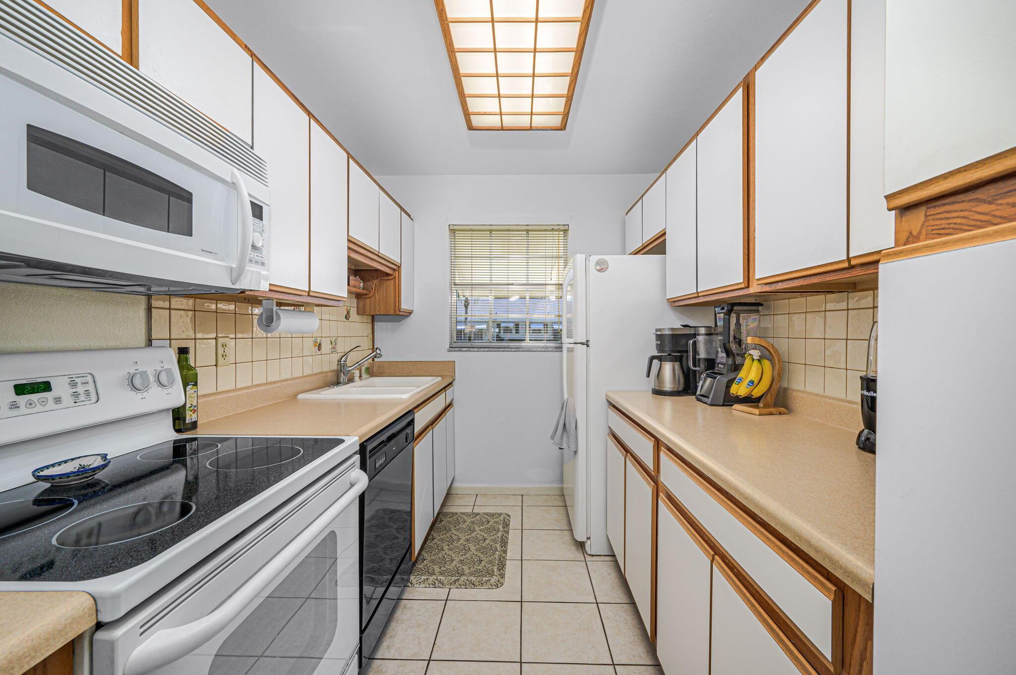 Fort Pierce, Florida 34982, United States, 1 Bedroom Bedrooms, ,1 BathroomBathrooms,Residential,Active,209439