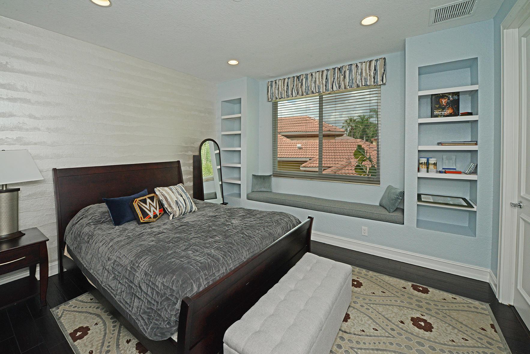 WOODFIELD COUNTRY CLUB - Residential Lease