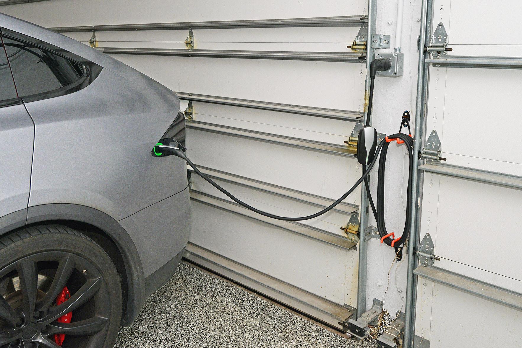 WOODFIELD COUNTRY CLUB - Residential Lease