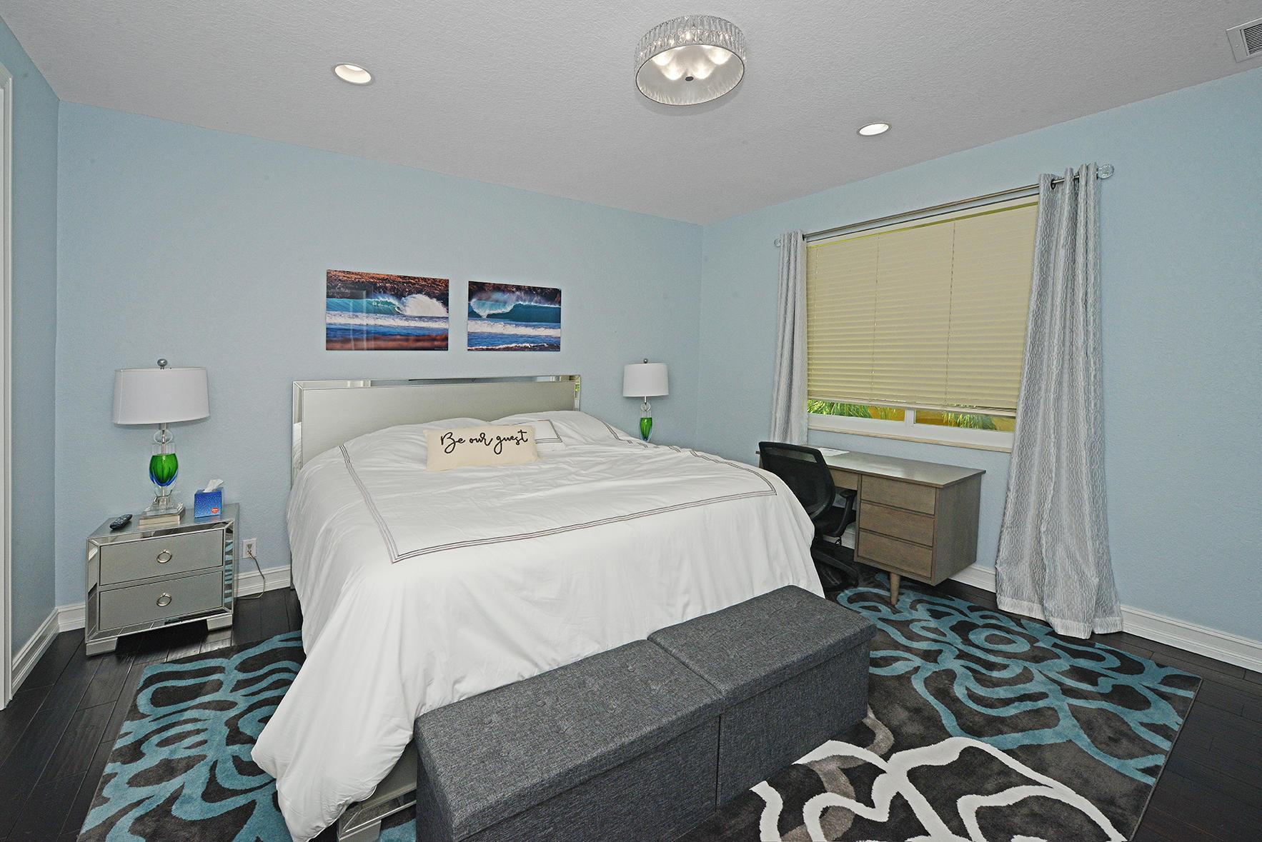 WOODFIELD COUNTRY CLUB - Residential Lease