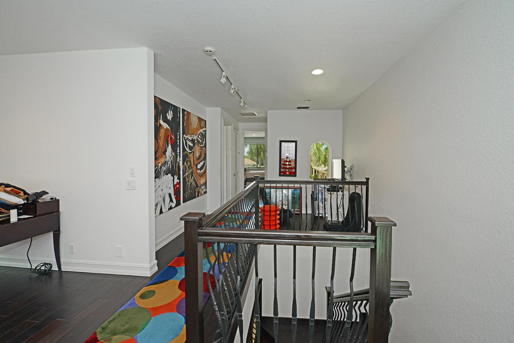 WOODFIELD COUNTRY CLUB - Residential Lease