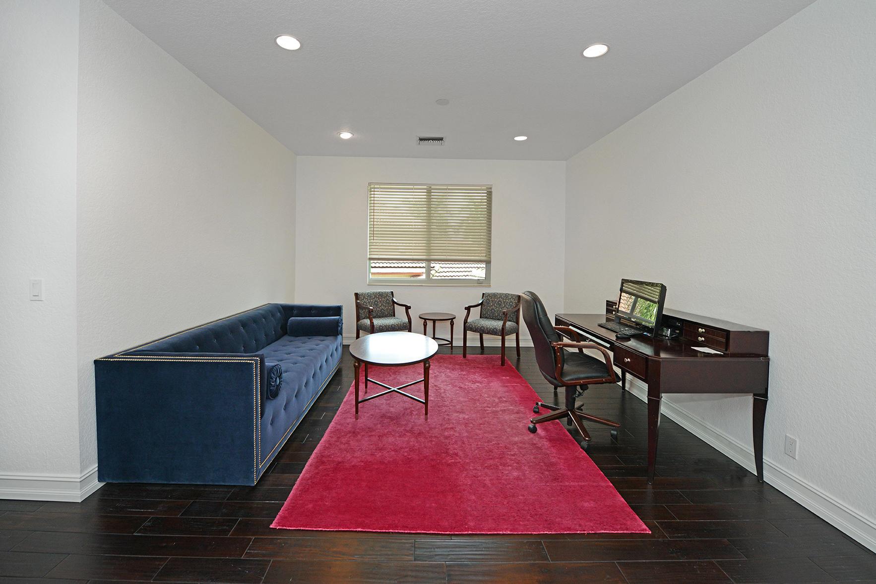 WOODFIELD COUNTRY CLUB - Residential Lease