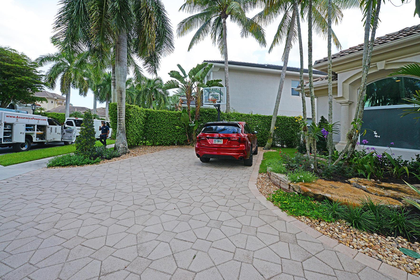 WOODFIELD COUNTRY CLUB - Residential Lease