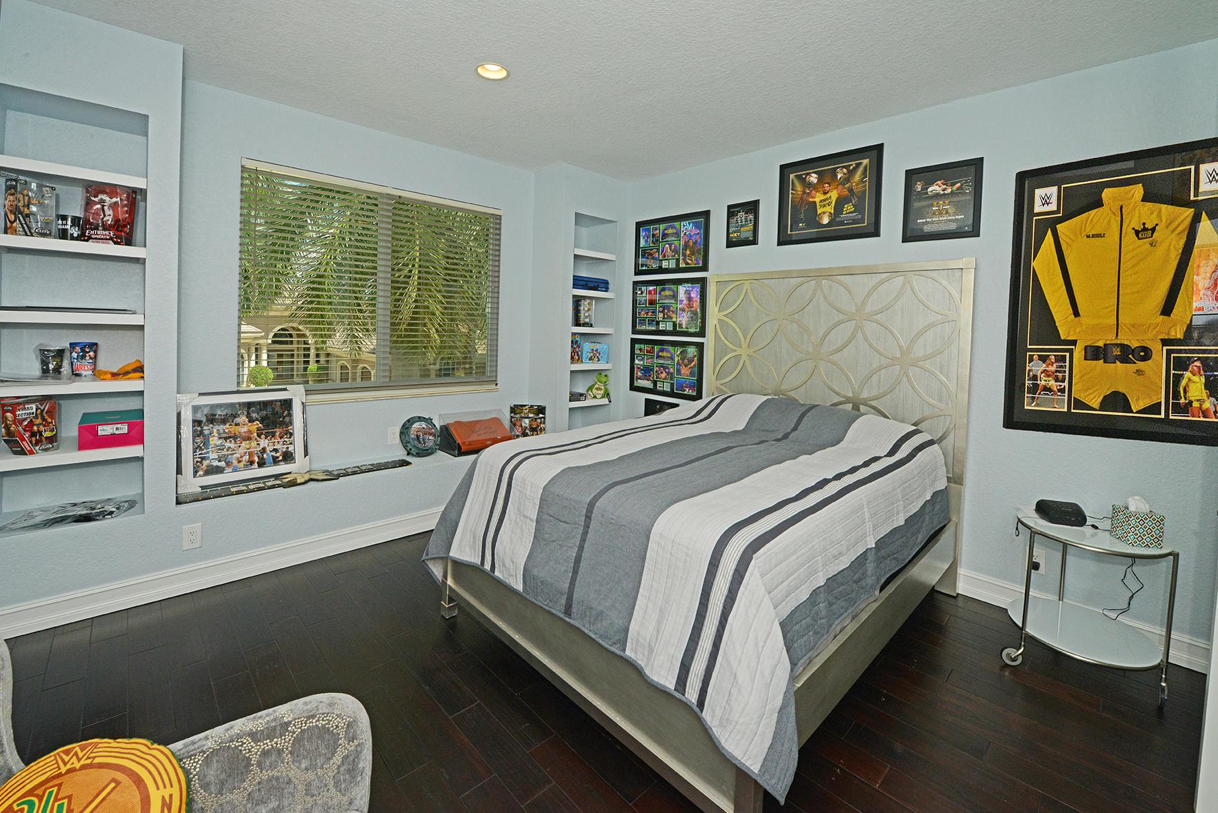 WOODFIELD COUNTRY CLUB - Residential Lease