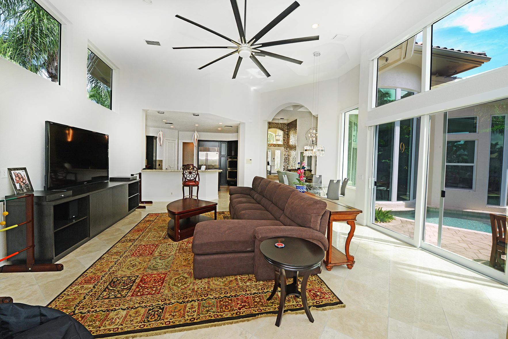 WOODFIELD COUNTRY CLUB - Residential Lease