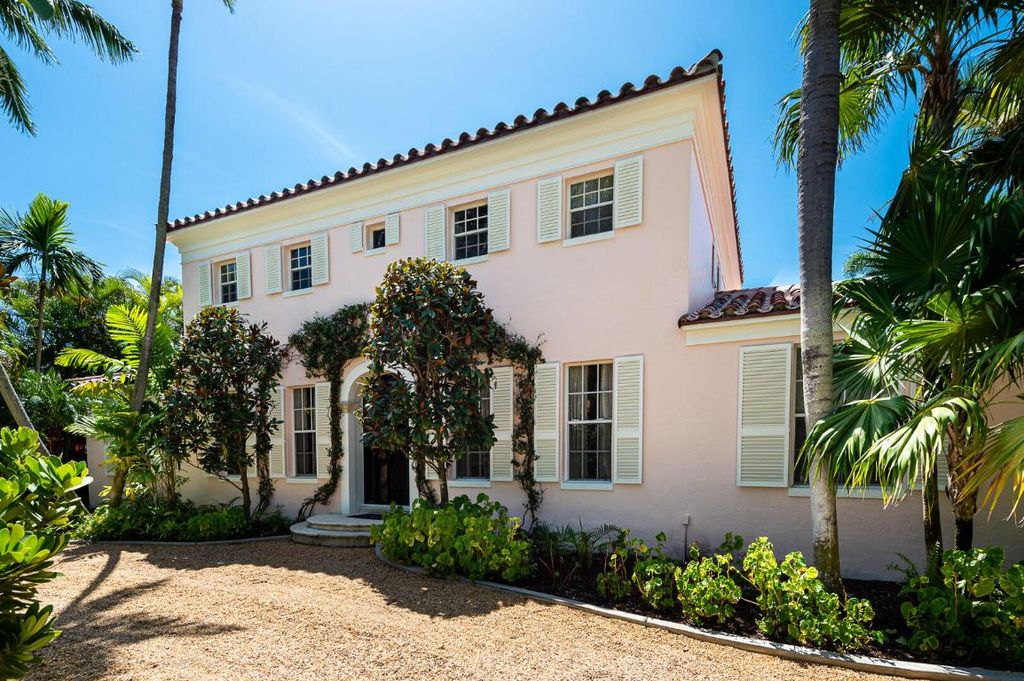 Photo of 236 La Puerta Way, Palm Beach, FL 33480 (MLS # R10960311)