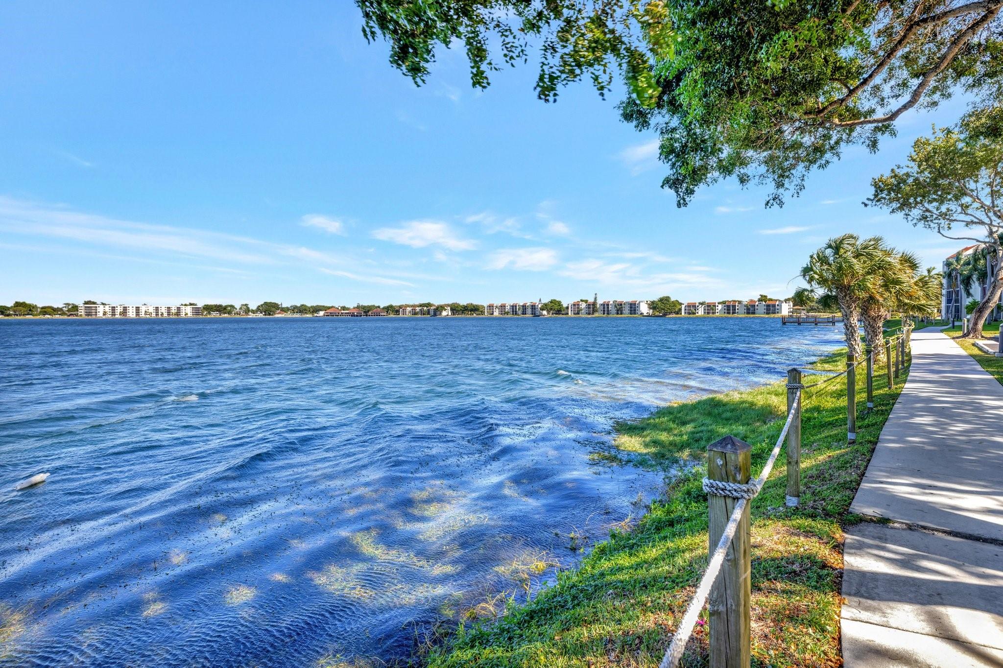 115 Lake Emerald Dr 403