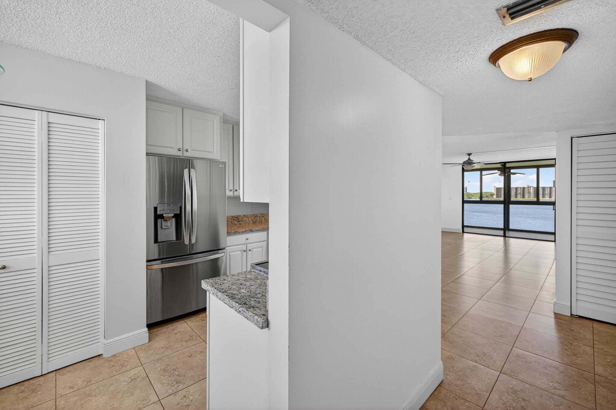 115 Lake Emerald Dr 403