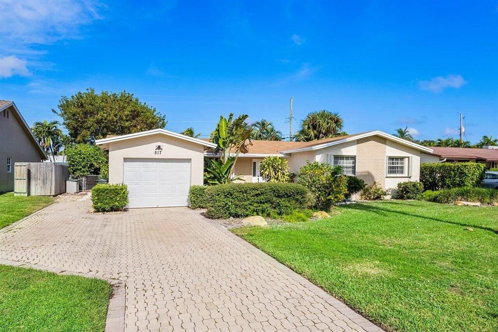 Photo of 517 Heron Drive, Delray Beach, FL 33444 (MLS # R10855330)