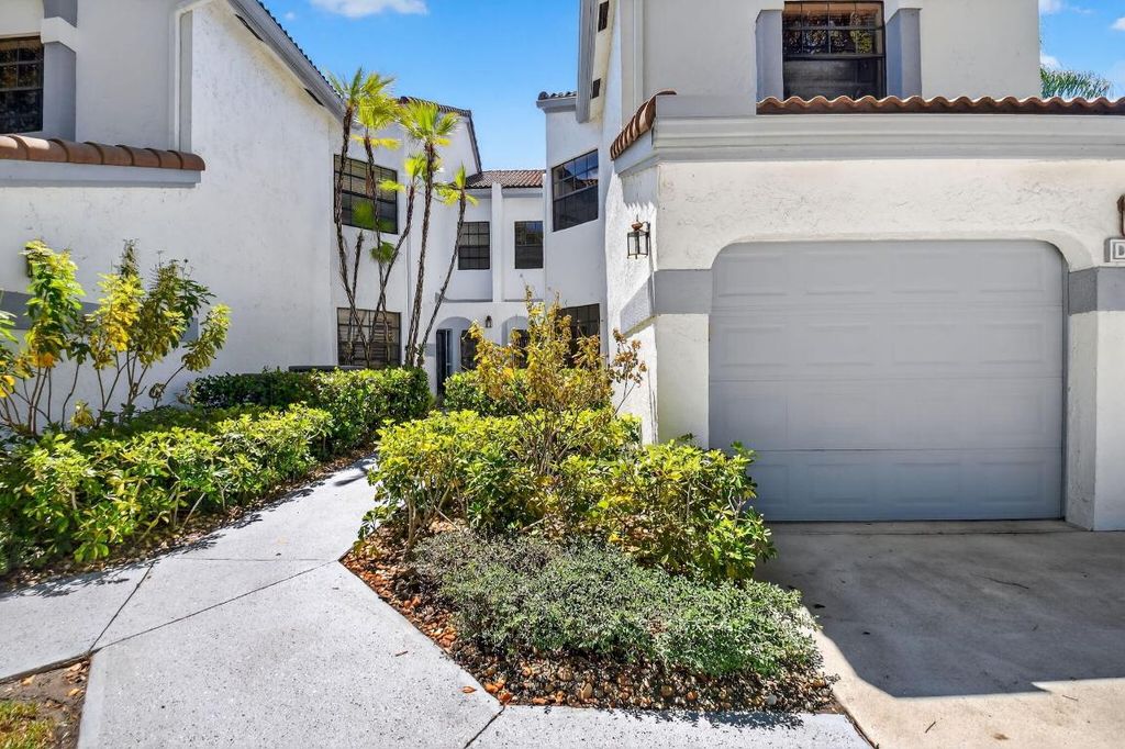 Photo of 5382 Venetia Court #D, Boynton Beach, FL 33437 (MLS # R11117248)