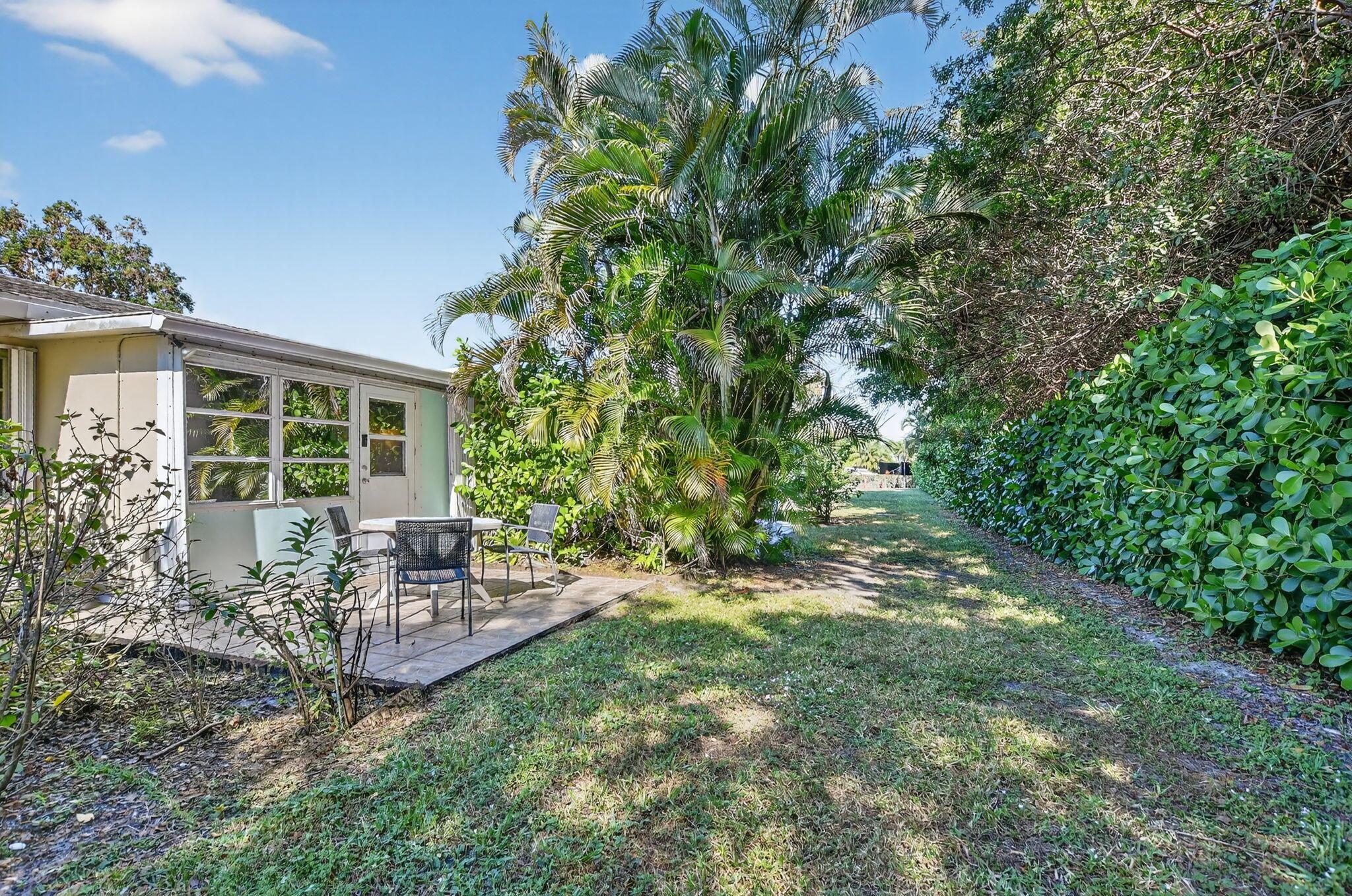 PALM GREENS AT VILLA DEL - Residential