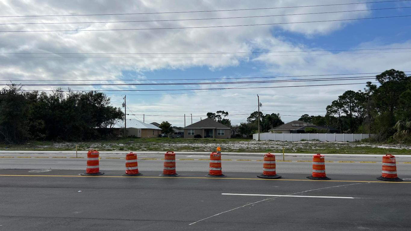 PORT ST LUCIE SECTION 16 - Land