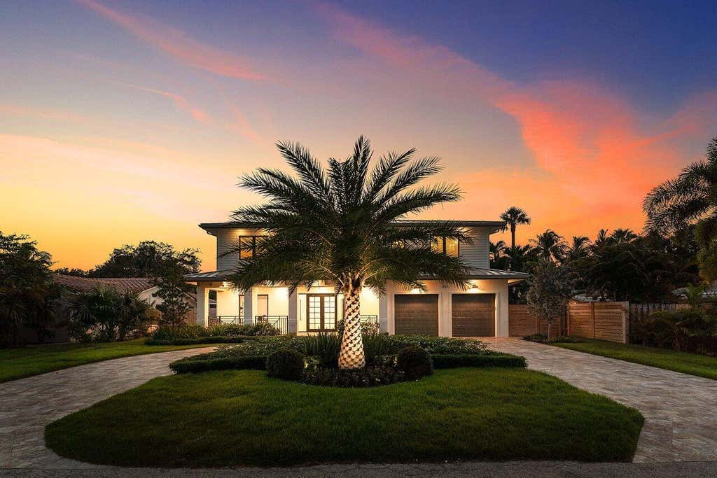 Photo of 451 NW 7th Avenue, Boca Raton, FL 33486 (MLS # B26068562)