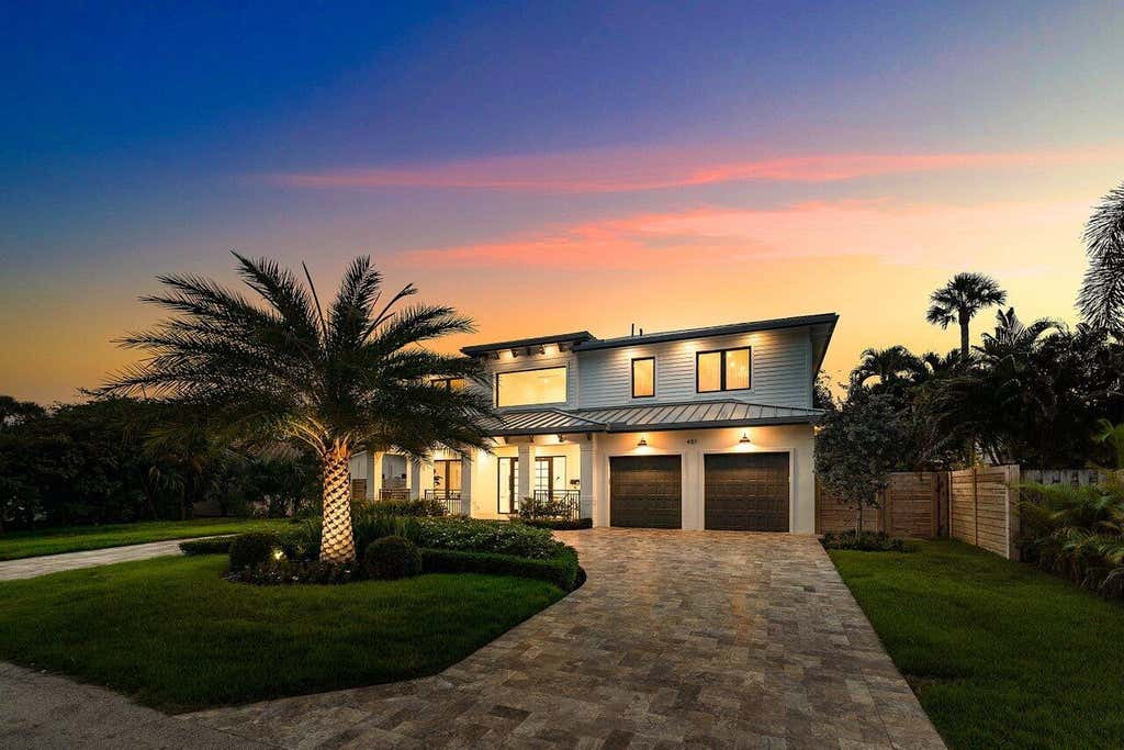 Photo of 451 NW 7th Avenue, Boca Raton, FL 33486 (MLS # B26068562)